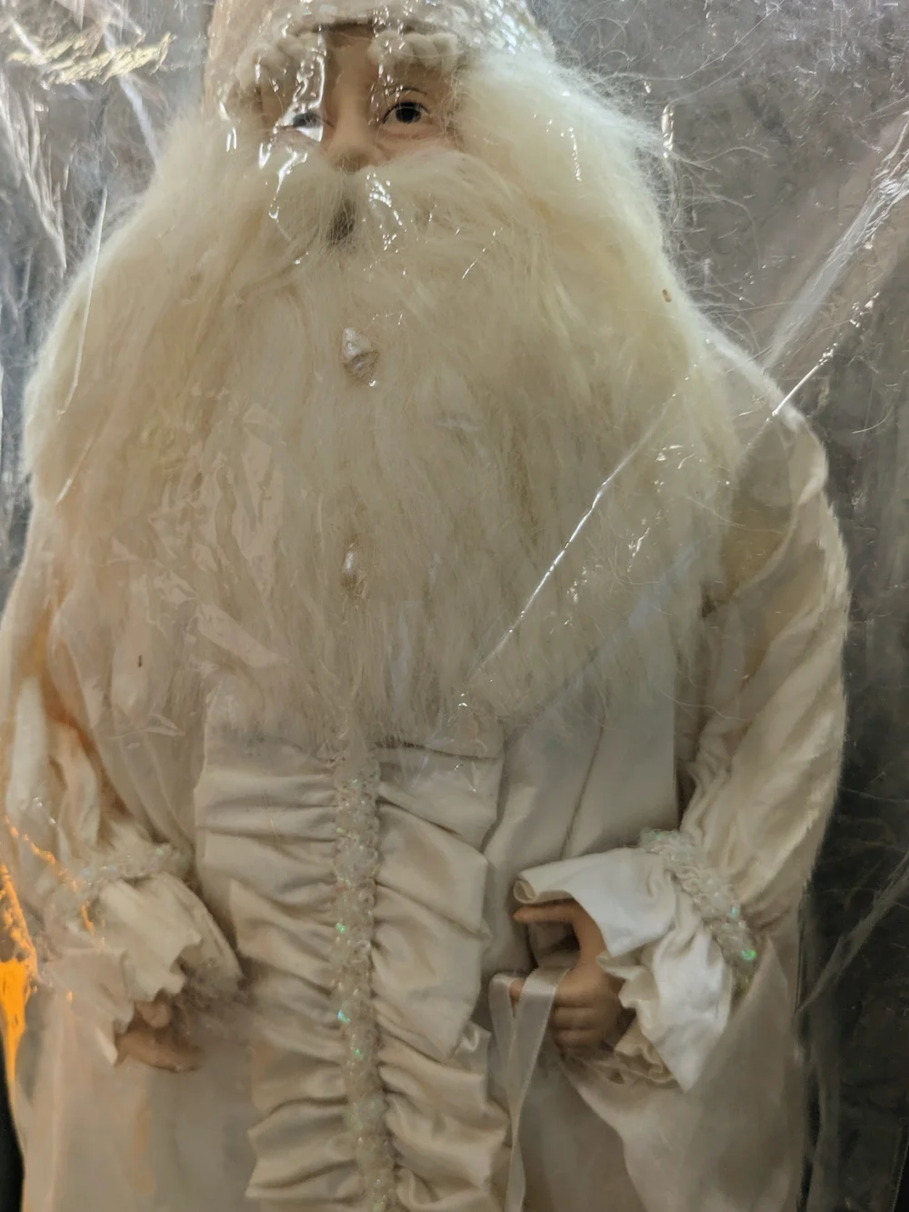 Silvestri Whispering Whites SantaTreetopper/Centerpiece Holiday Décor 18